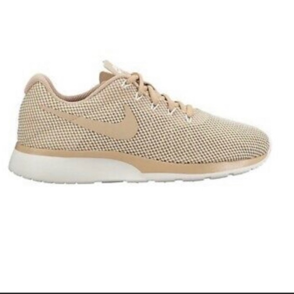 Nike Tajun size 8